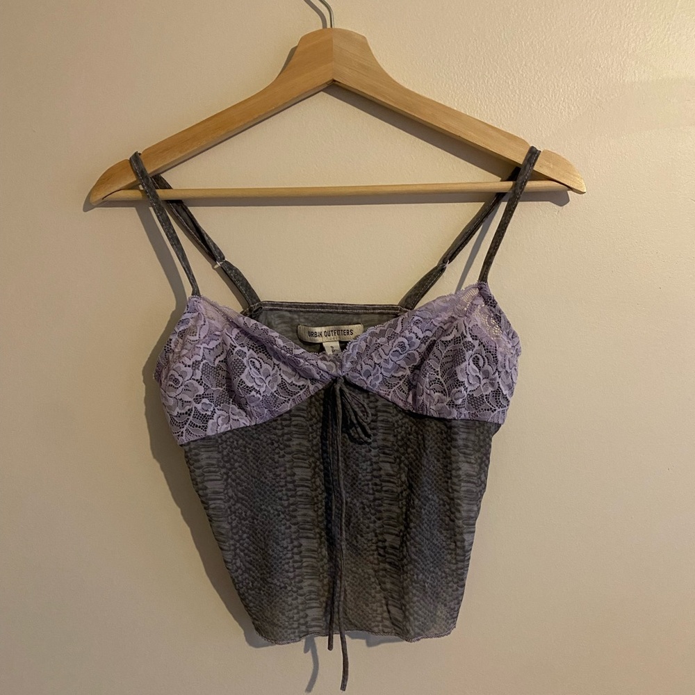 urban outfitters lace top